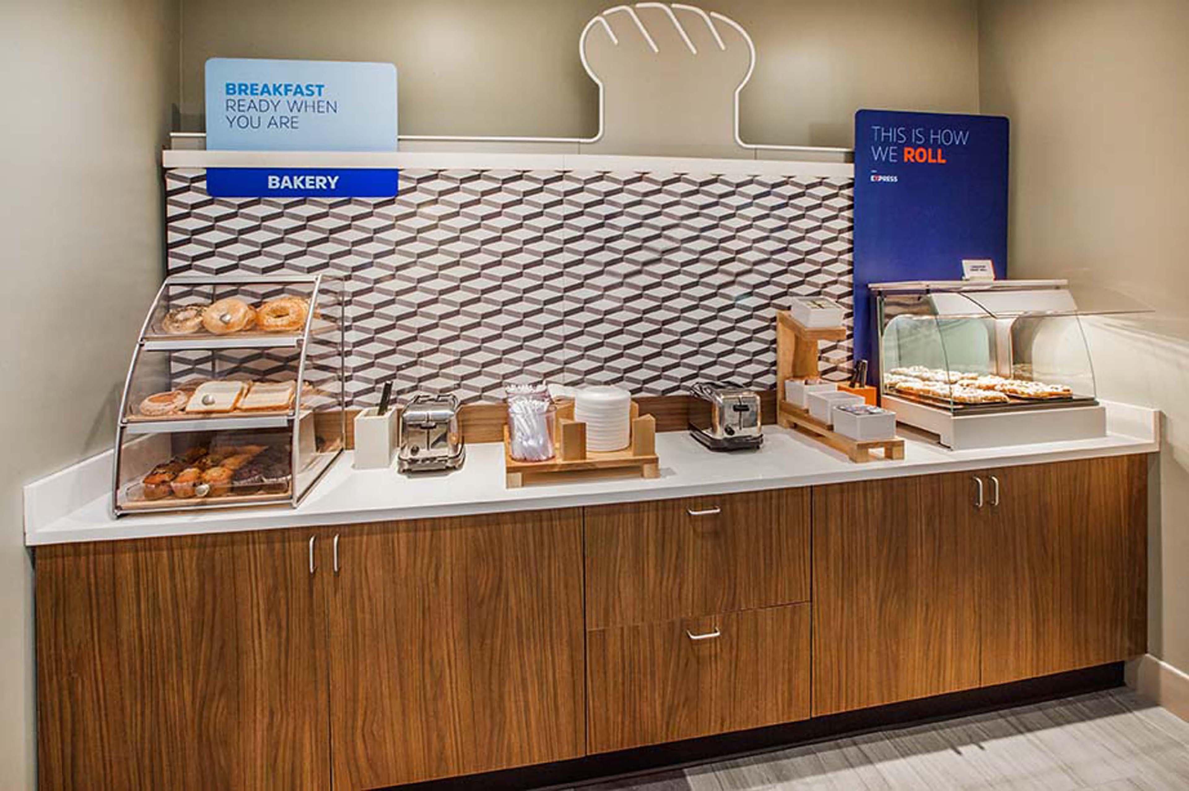Holiday Inn Express & Suites - Huntsville Airport By Ihg Madison Eksteriør bilde