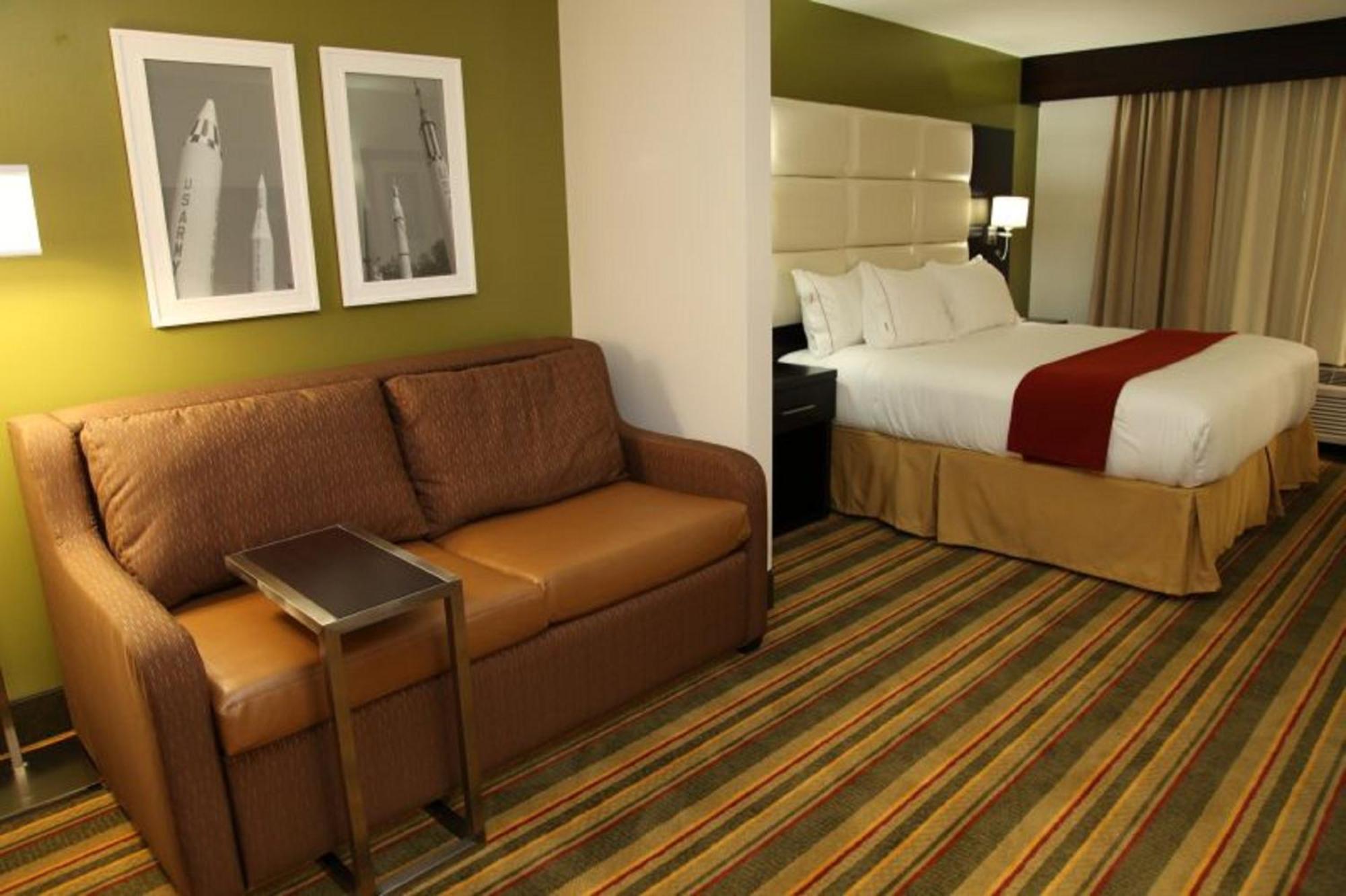 Holiday Inn Express & Suites - Huntsville Airport By Ihg Madison Eksteriør bilde