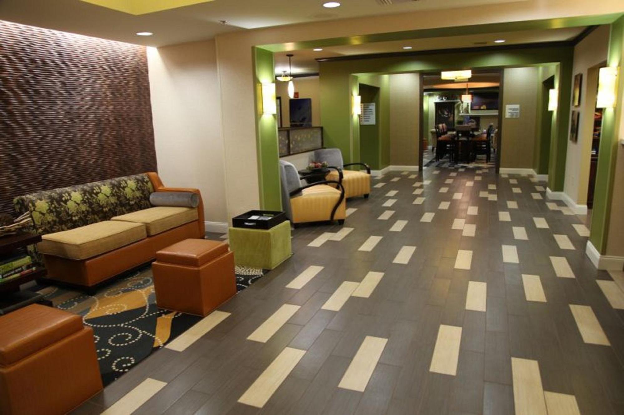 Holiday Inn Express & Suites - Huntsville Airport By Ihg Madison Eksteriør bilde